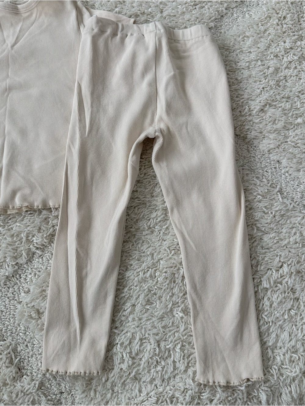 H&M Ribbed Ivory Set - Picture 5 of 8